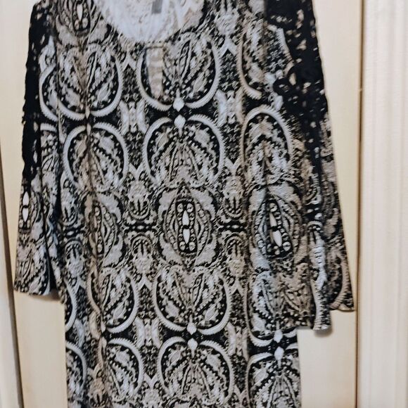 Tacera Black and White Patterned Dress - Picture 6 of 16